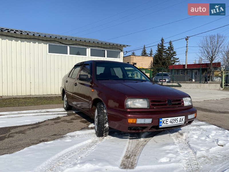 Volkswagen Vento (1994)