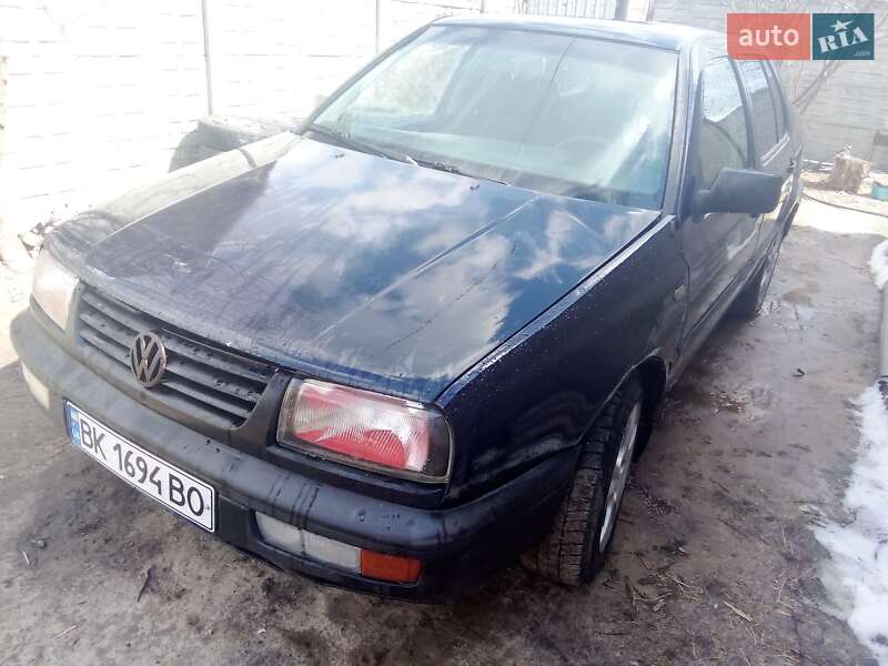 Volkswagen Vento (1997)