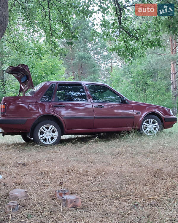 Volvo 460 (1994)