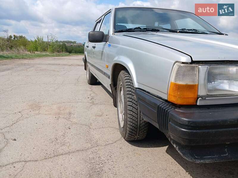 Volvo 740 (1984)