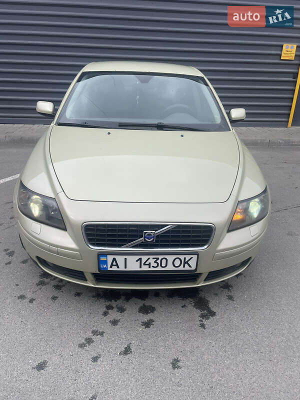 Volvo S40 (2005)
