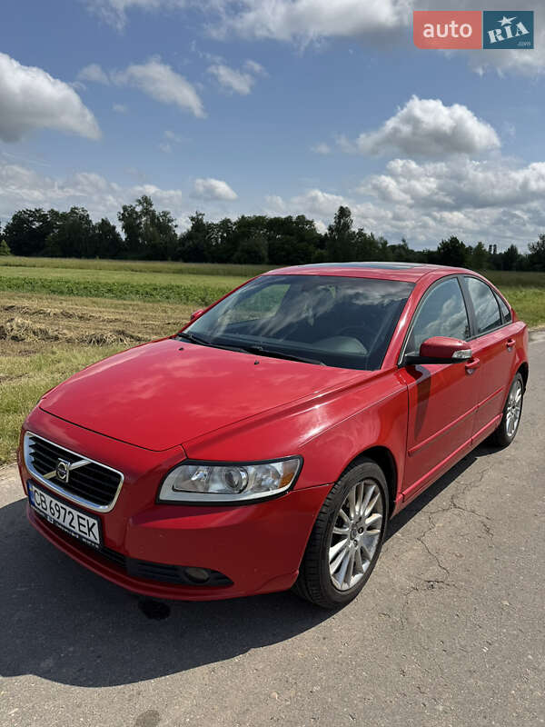 Volvo S40 (2010)