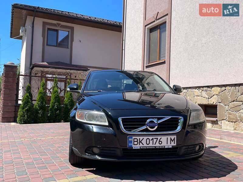 Volvo S40 (2010)