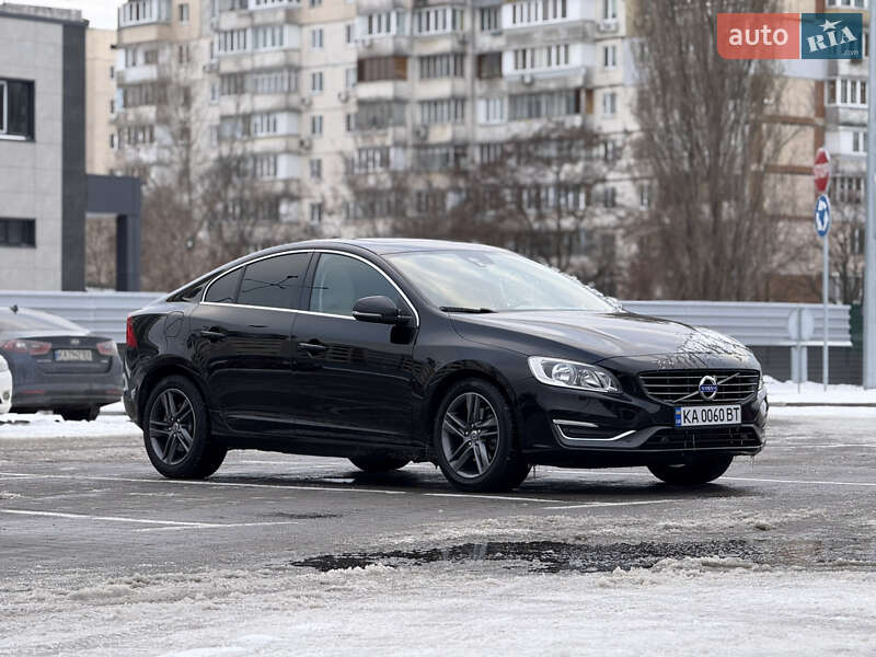 Volvo S60 (2015)