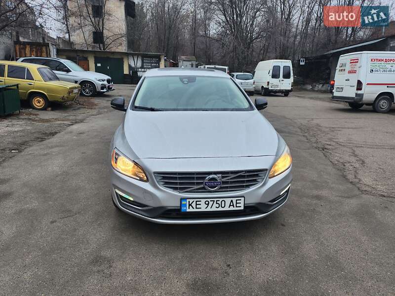 Volvo S60 (2015)