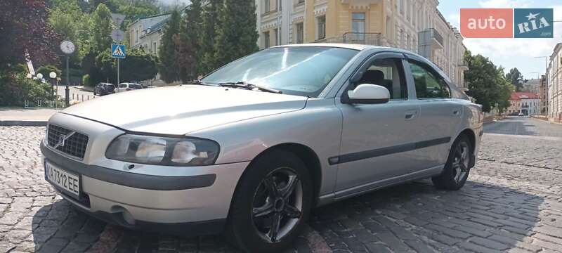 Volvo S60 (2000)