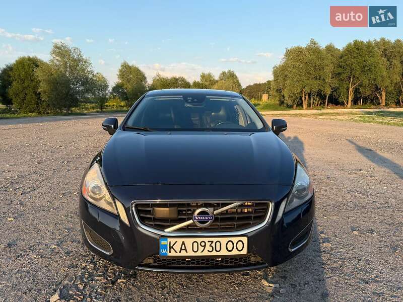 Volvo S60 (2012)