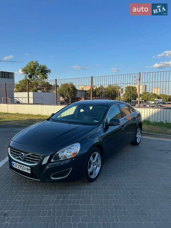 Volvo S60 (2013)