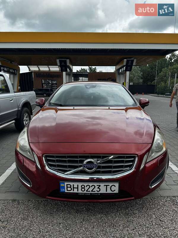Volvo S60 (2012)
