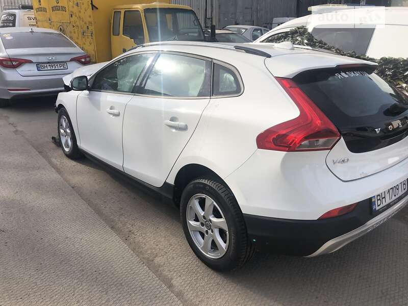 Volvo V40 cross country (2014)