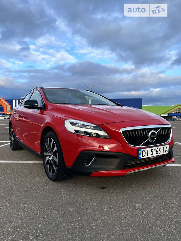 Volvo V40cc (2018)