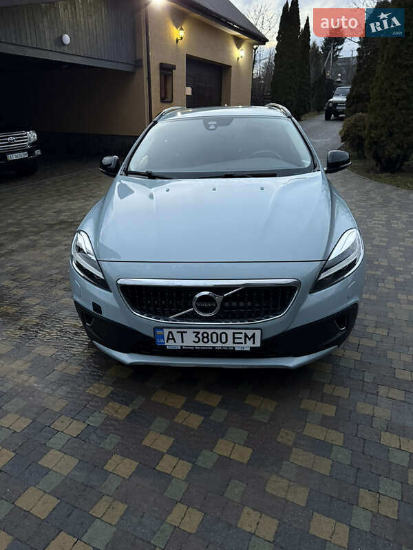 Volvo V40 cross country (2017)