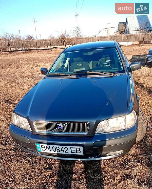 Volvo V40 (2002)