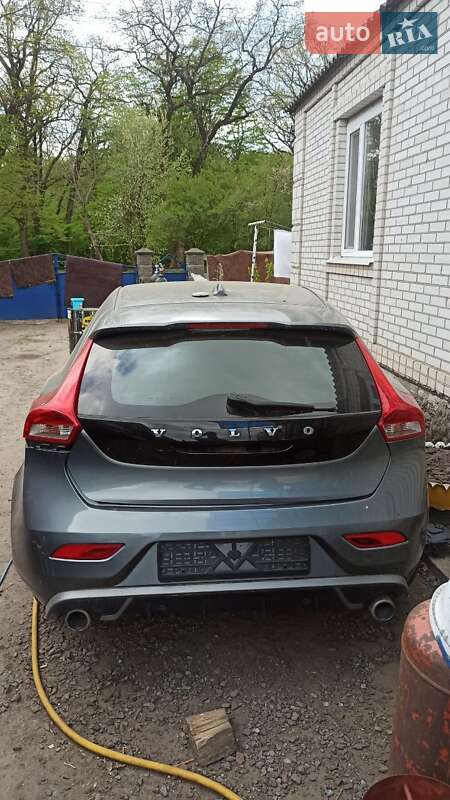 Volvo V40 (2017)