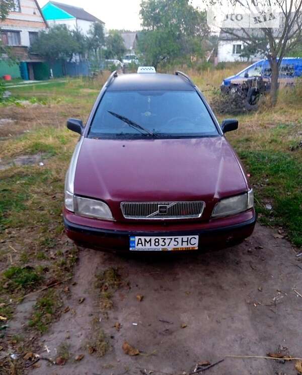 Volvo V40 (1998)