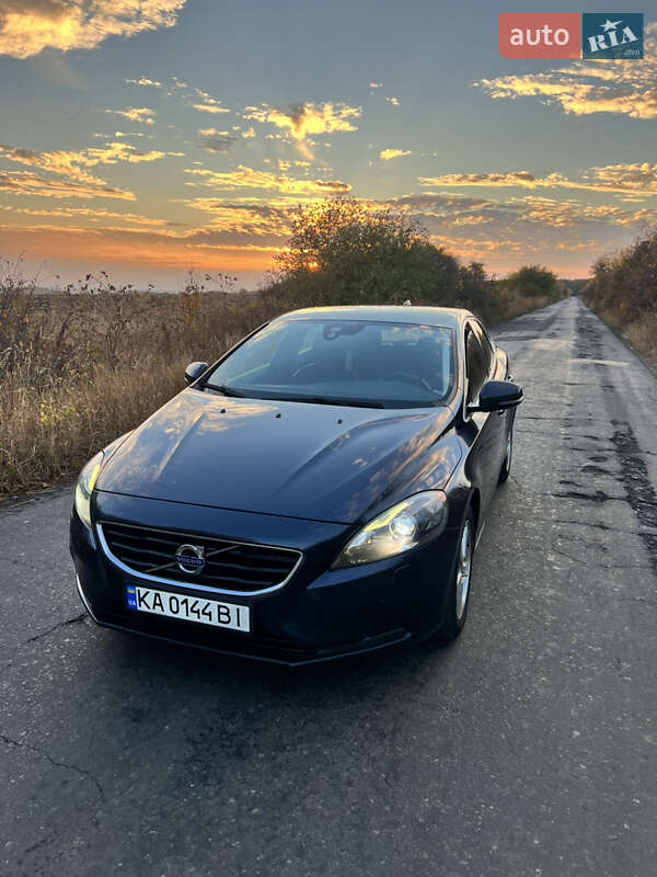 Volvo V40 (2013)