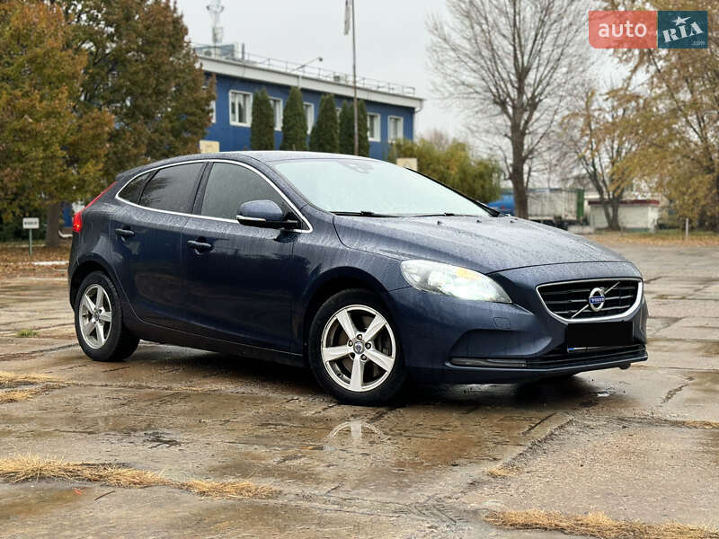 Volvo V40 (2014)