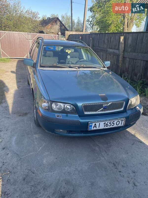 Volvo V40 (2001)