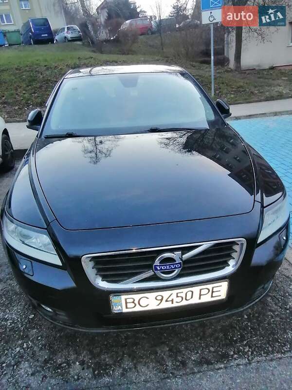 Volvo V50 (2011)