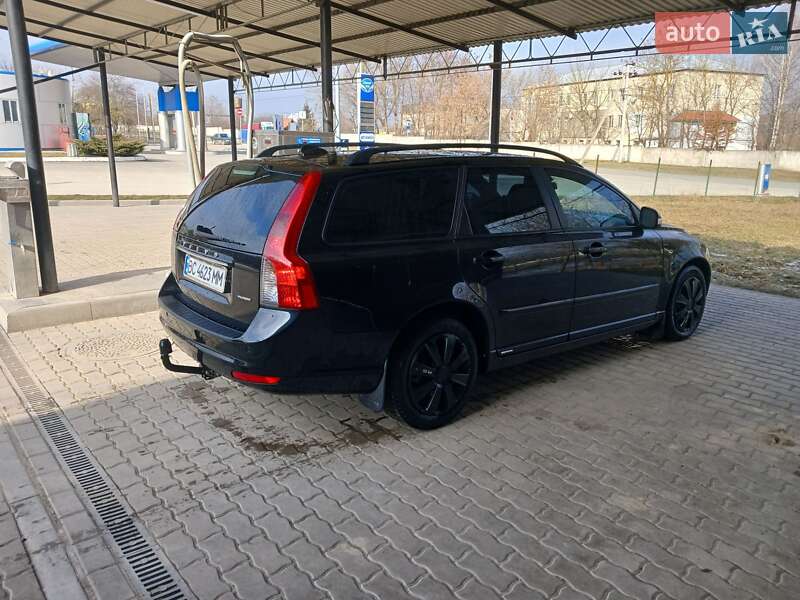 Volvo V50 (2012)