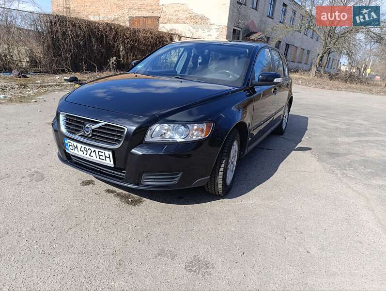 Volvo V50 (2009)