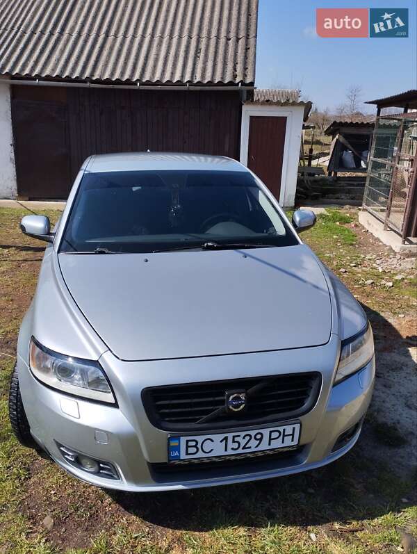 Volvo V50 (2007)