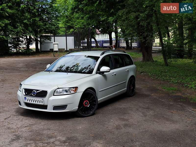 Volvo V50 (2010)
