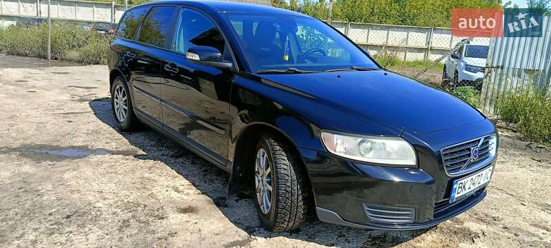Volvo V50 (2008)