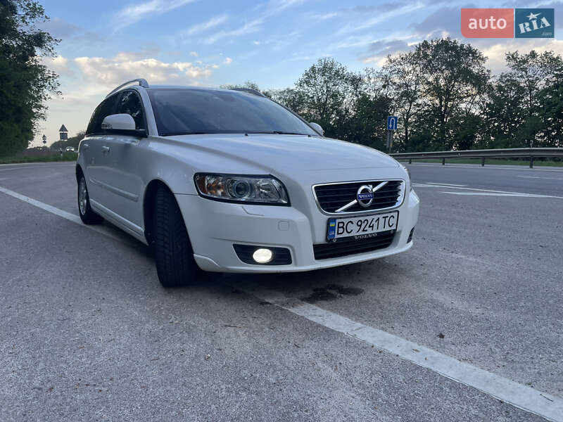Volvo V50 (2011)