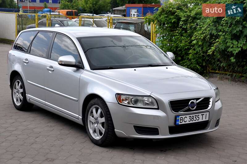 Volvo V50 (2010)