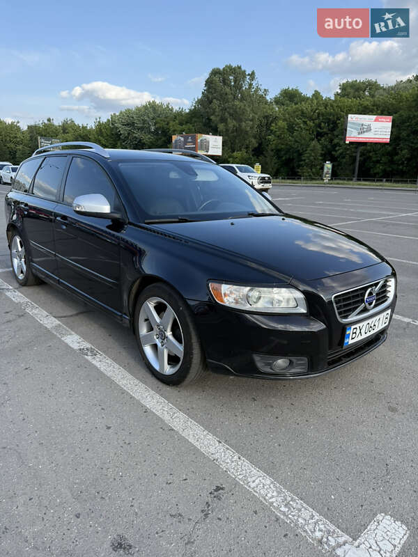 Volvo V50 (2010)