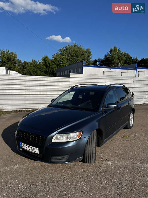 Volvo V50 (2008)