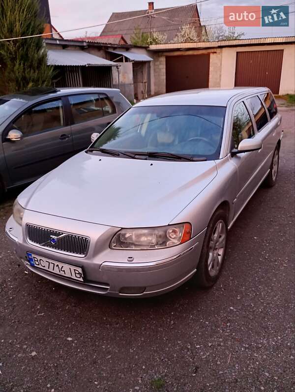 Volvo V70 (2005)