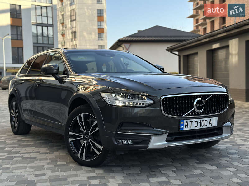 Volvo V90 cross country (2017)