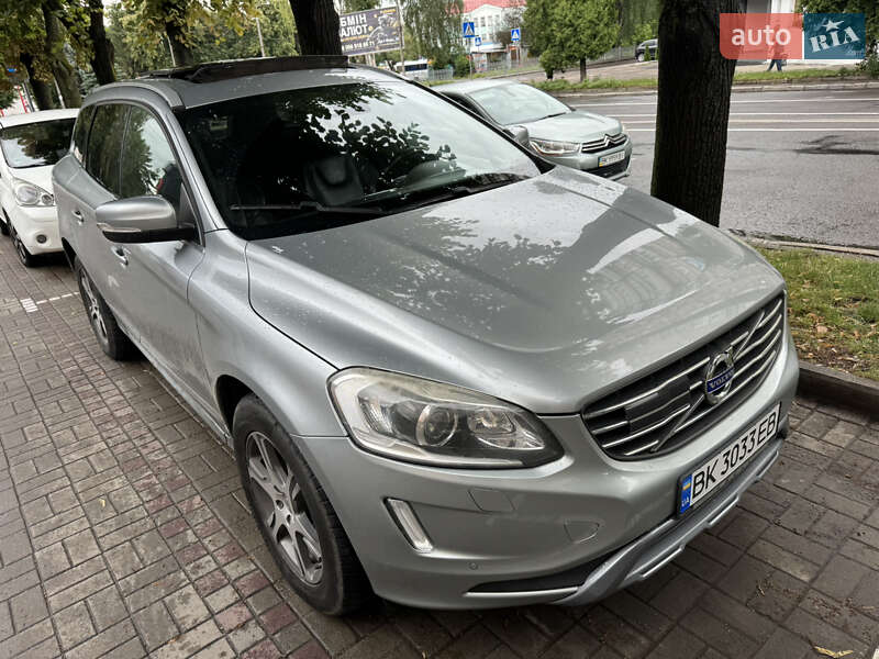 Volvo Xc60 (2015)