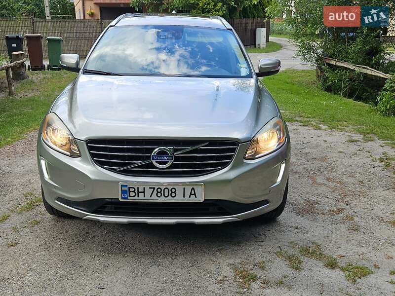 Volvo Xc60 (2015)