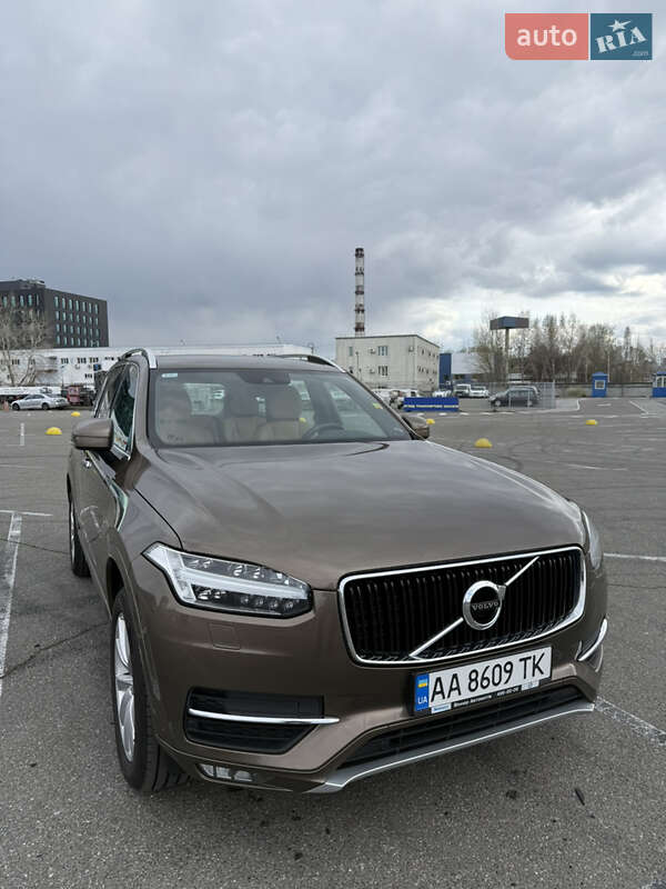 Volvo Xc90 (2017)
