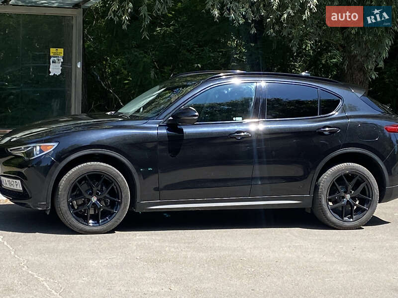 Alfa romeo Stelvio (2018)