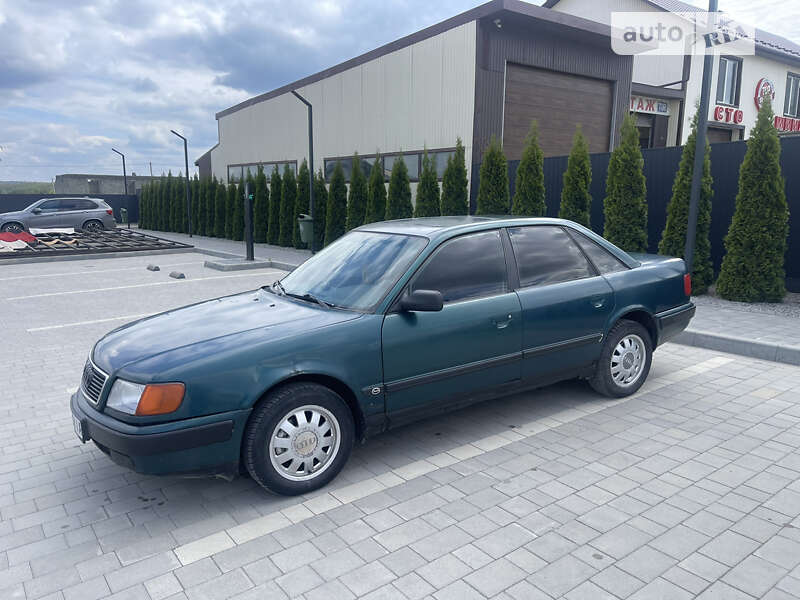 Audi 100 (1992)