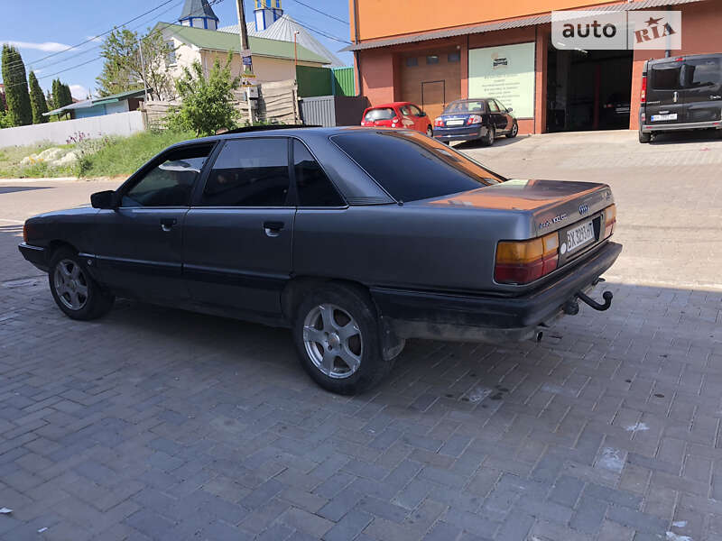 Audi 100 (1988)