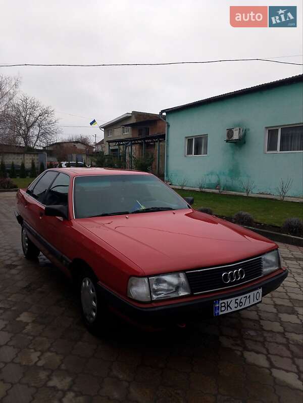 Audi 100 (1990)