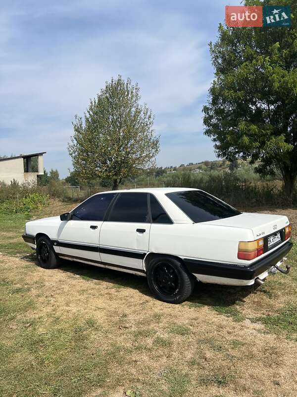 Audi 100 (1990)