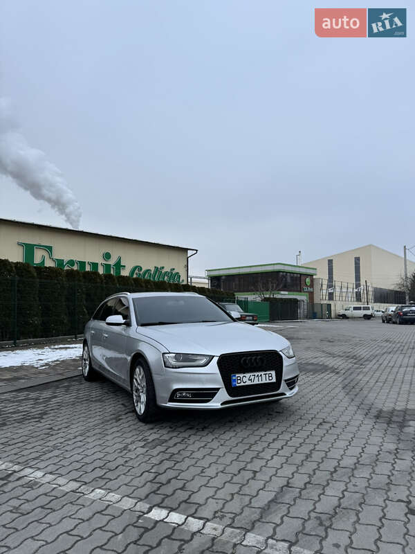 Audi A4 avant (2011)