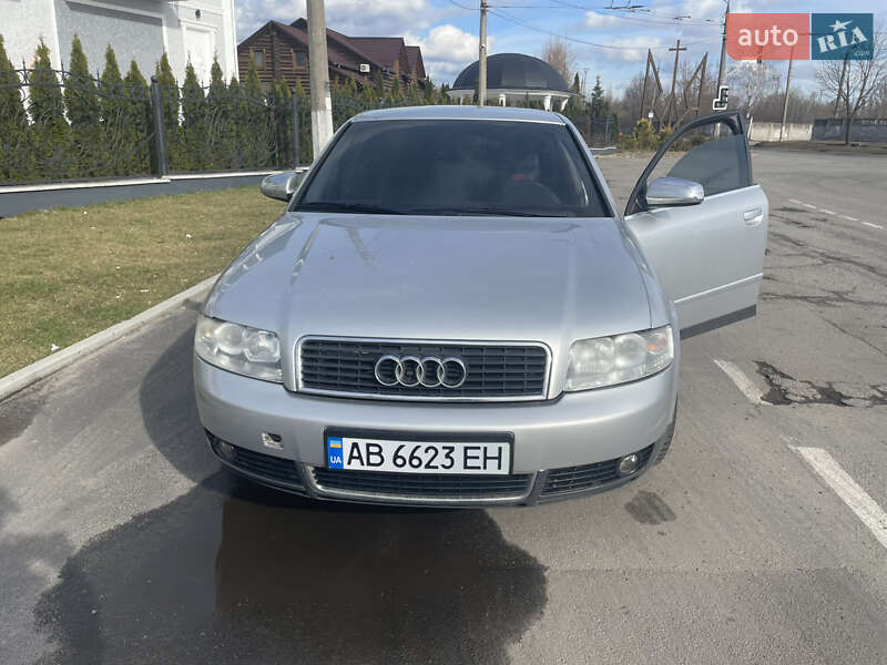 Audi A4 (2003)