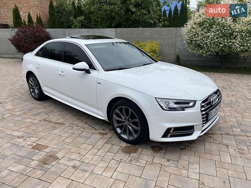Audi A4 (2017)