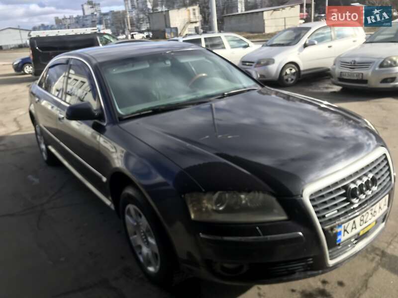 Audi A8 (2004)