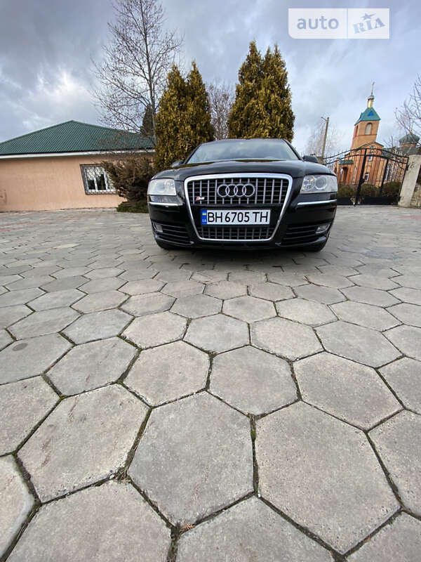 Audi A8 (2005)