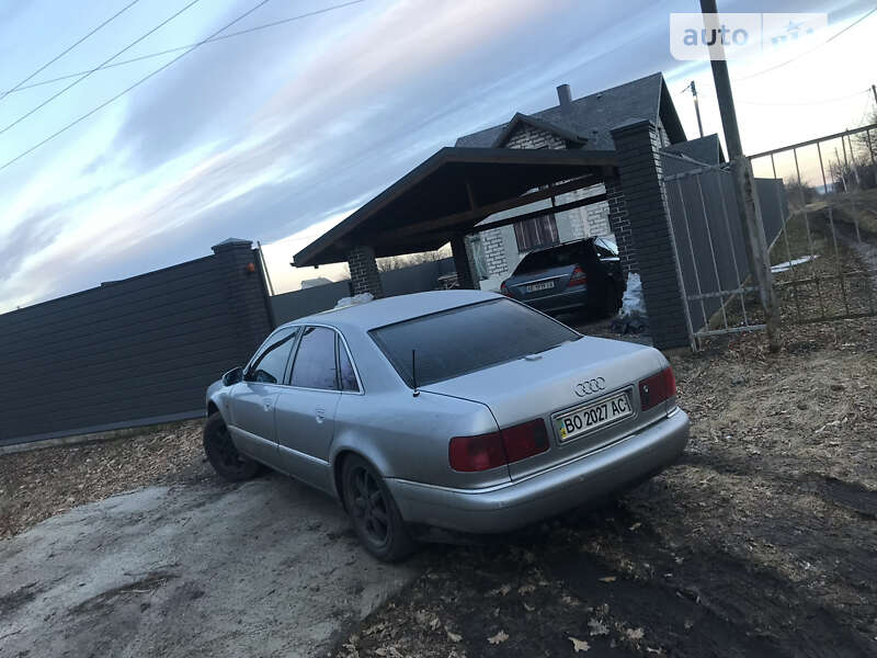Audi A8 (1998)