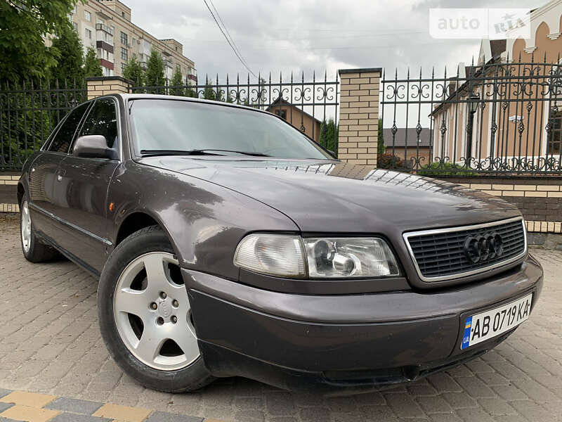 Audi A8 (1995)