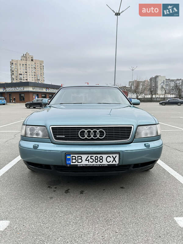 Audi A8 (1998)